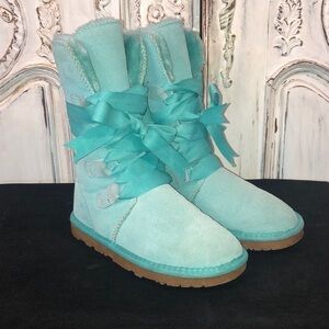 GQPY Shearling Lined Turquoise Suede Ribbon Laced Mid Calf Boot Size 36